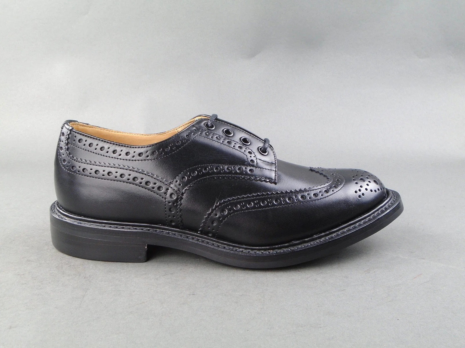 Bourton Country Brogue Shoe - Black - Image 3