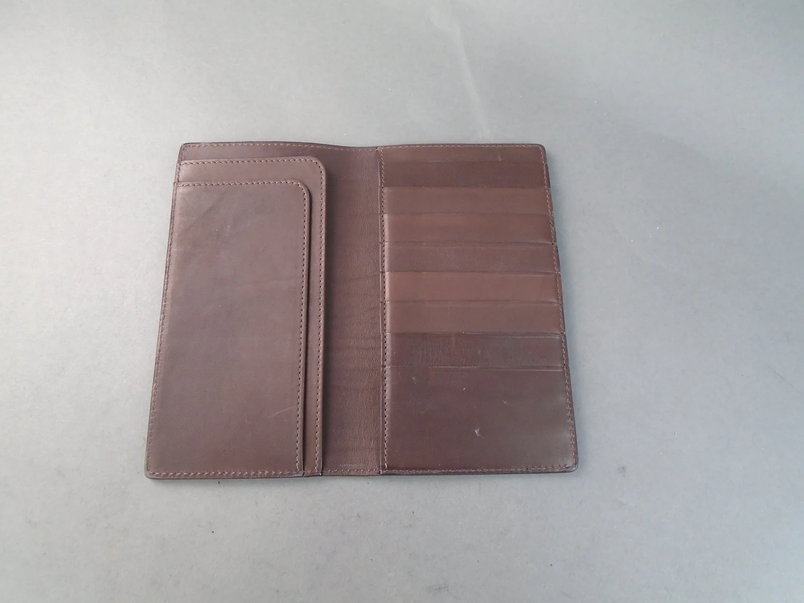 Darwin Coat Wallet - Image 3