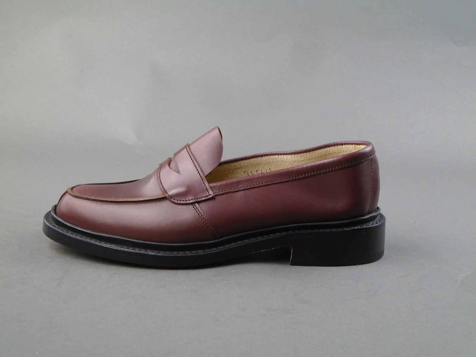 Unlined Ladies Loafer - Image 3